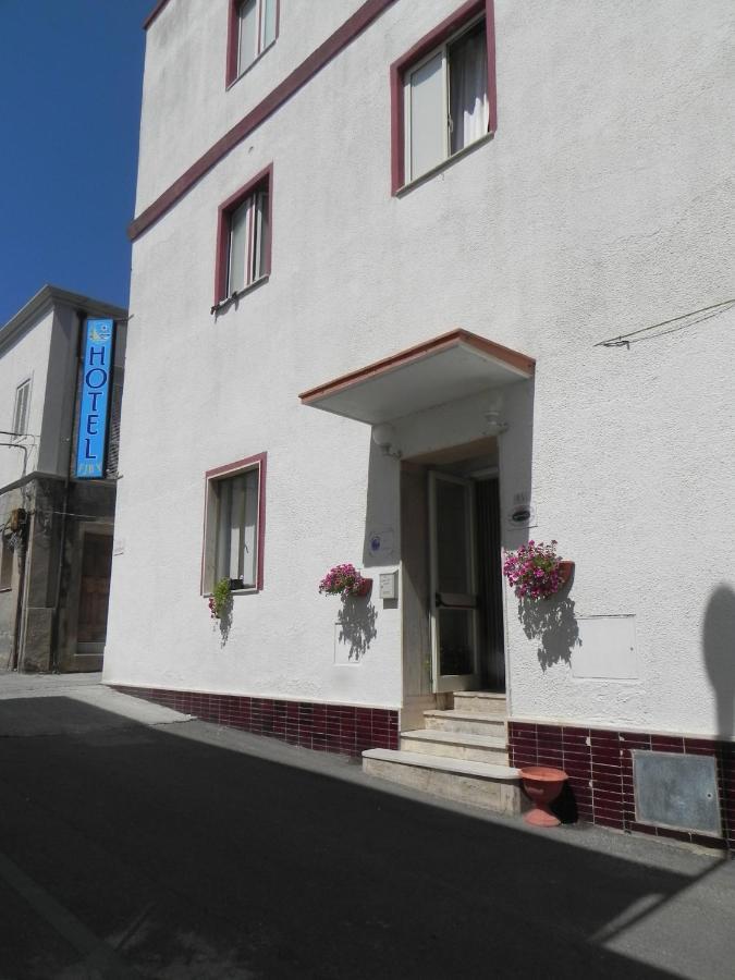 Hotel Fjby Calasetta Exterior foto
