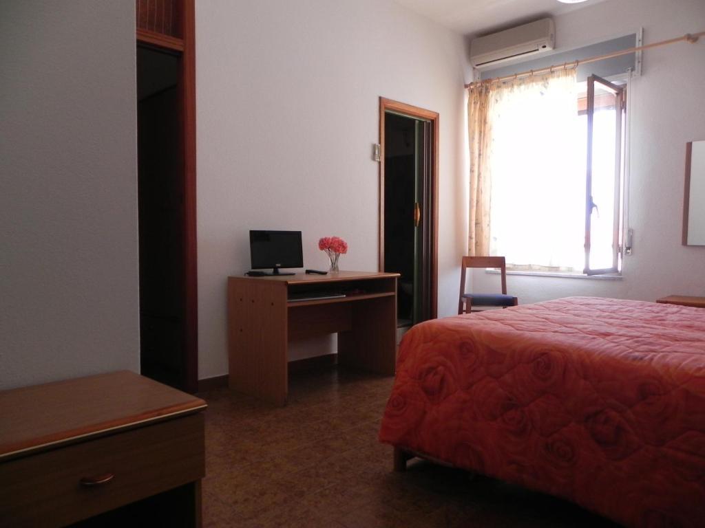 Hotel Fjby Calasetta Zimmer foto