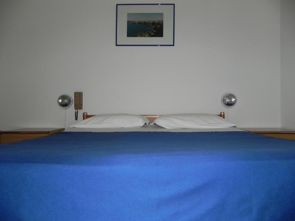 Hotel Fjby Calasetta Zimmer foto